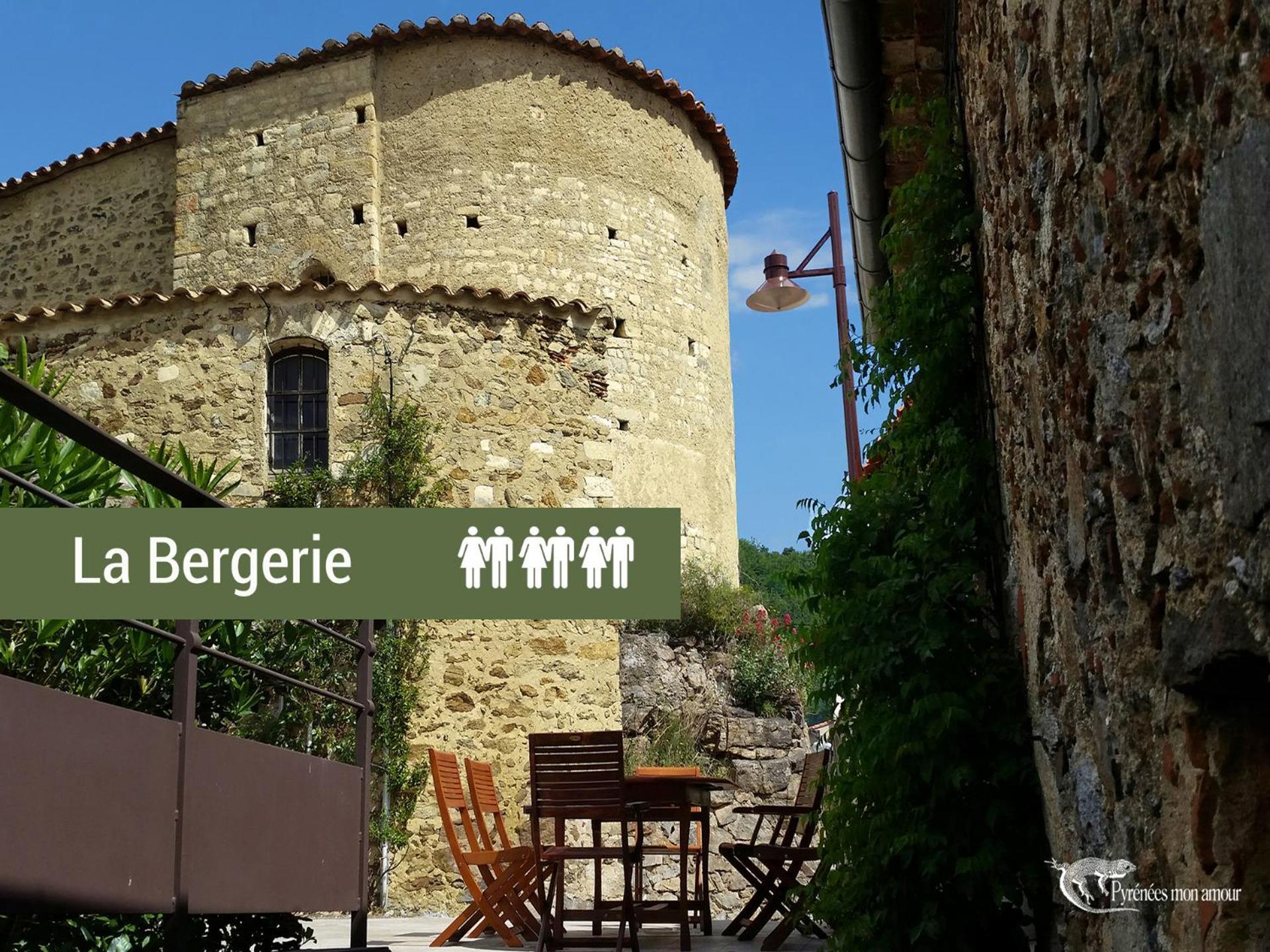 Pyrenees Mon Amour Felluns Bilik gambar